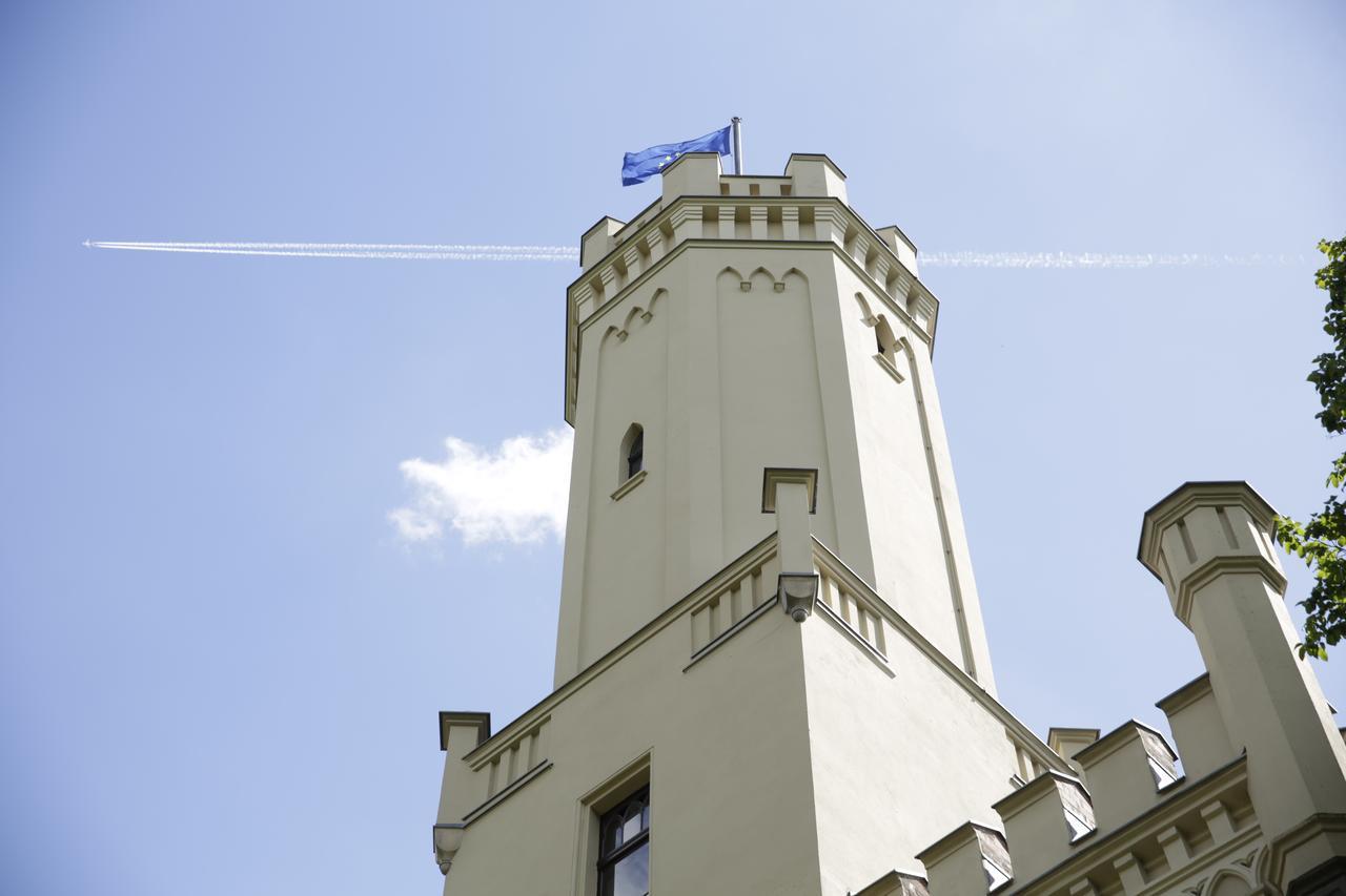 Romantik Hotel Schloss Reichenow Exterior foto